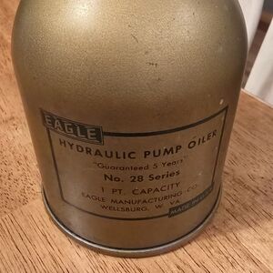 Vintage Eagle Gold Hydraulic Pump Oiler #28